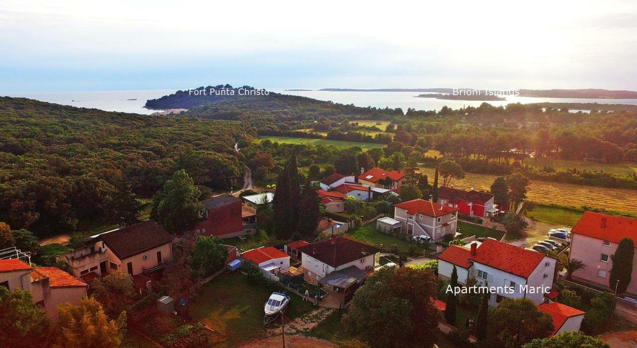 Apartments Dina Pula Bagian luar foto